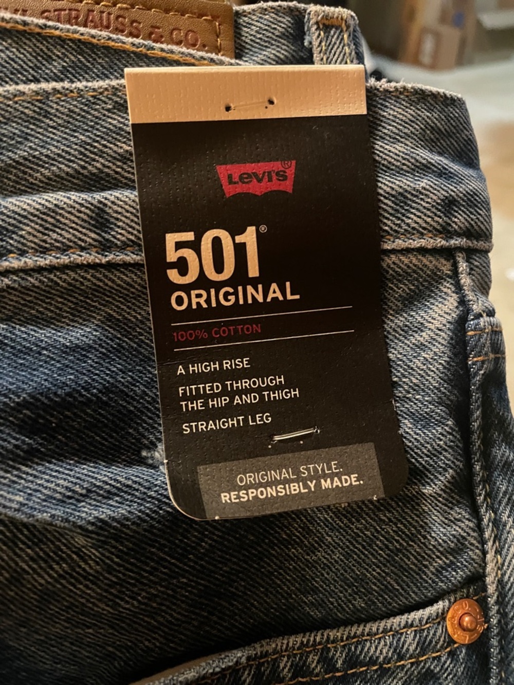 NWT Levi’s 501 women’s distressed high rise button fly straight leg jeans - Picture 11 of 11